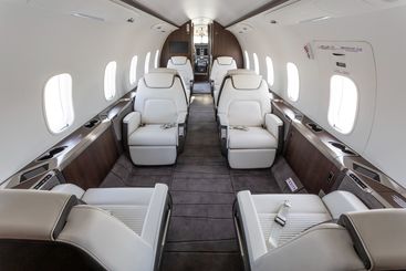 Challenger 350 Cabin view and seats