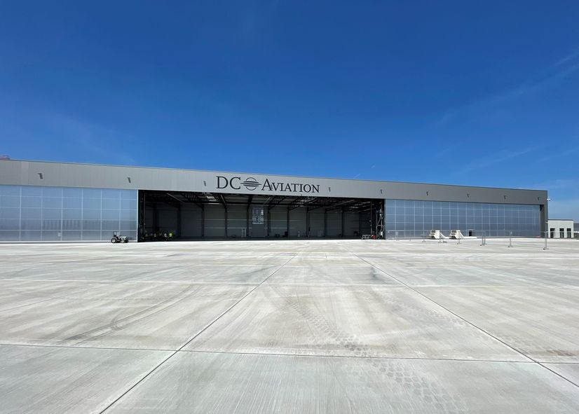 DC Aviation: Feierliche Eröffnung des neuen großzügigen Hangars mit 6.400 m2 Fläche am Flughafen München Oberpfaffenhofen